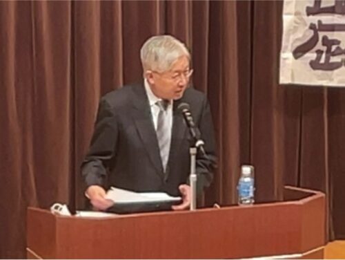 記念講演の佐藤健二氏